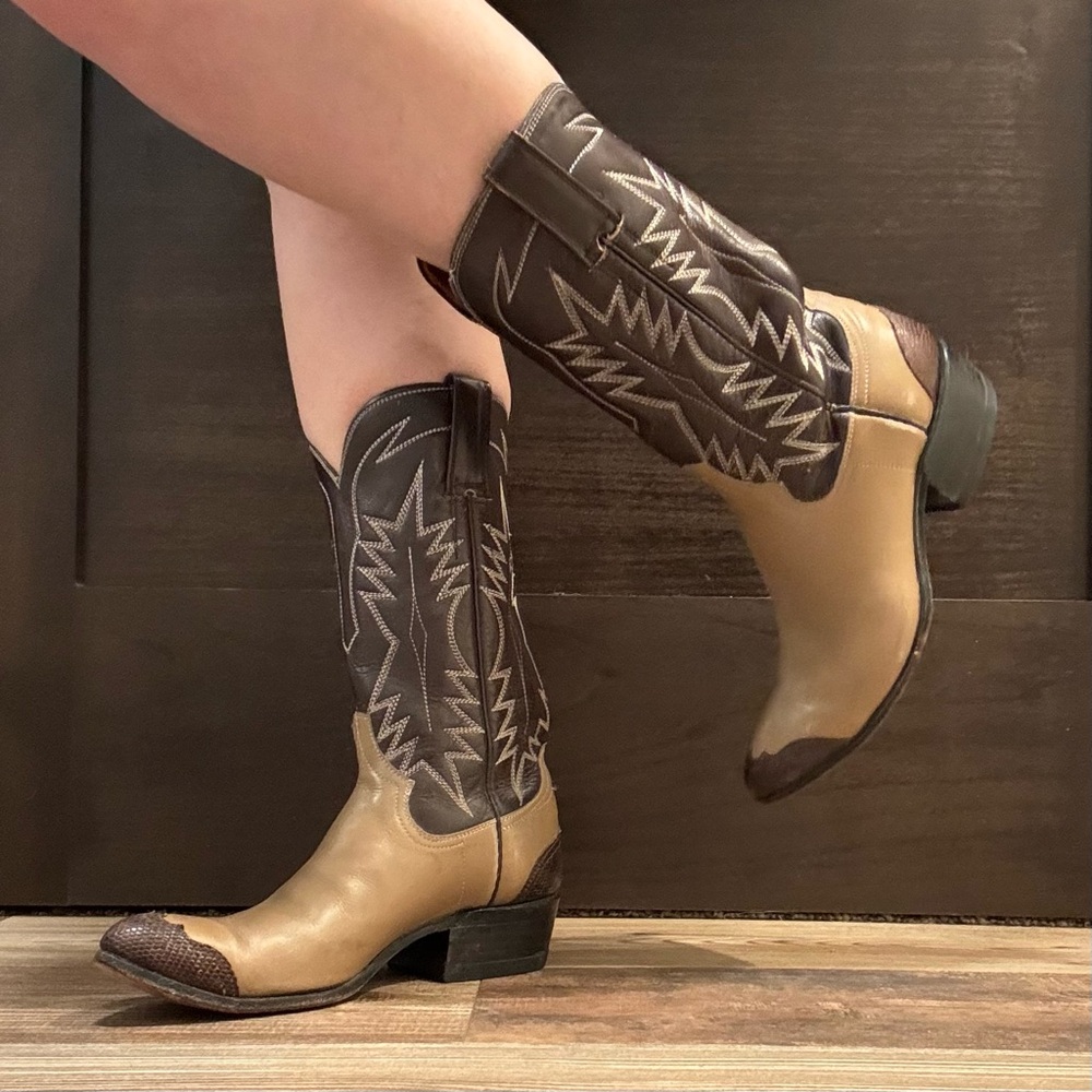 Vintage Brown Tan Leather Western Festival Wingtip Mid Calf Heeled Cowboy Boots